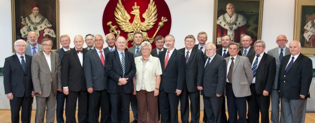 Zdjęcie rodzinne członków Prezydium KRASP w kadencji 2012-2016. Fot. WUM.